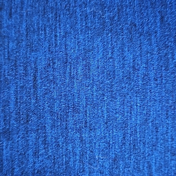 American Eagle Active Extreme Flex Heathered Blue and Black Short Sleeve Tee - Picture 3 of 12